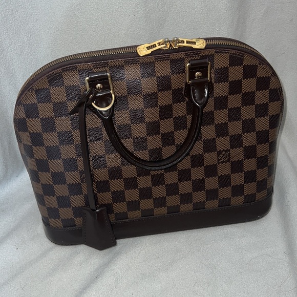 Louis Vuitton Alma Damier PM handbag monogram red interior - Picture 3 of 15